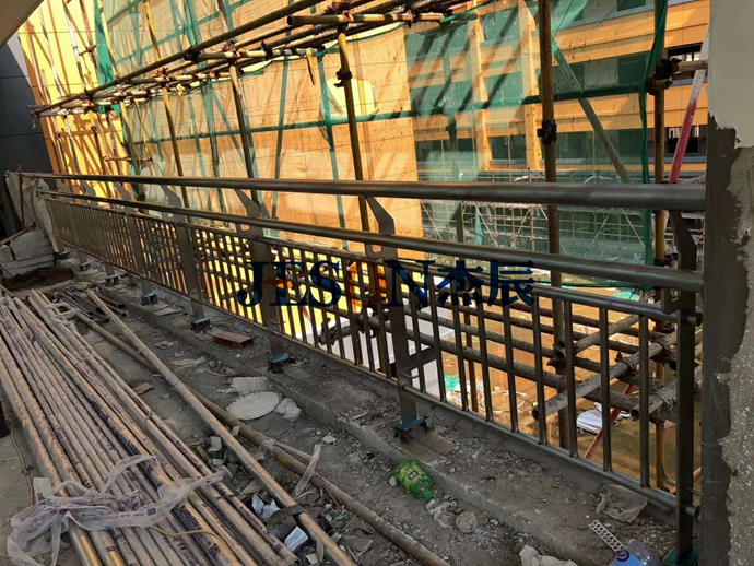 學(xué)校護(hù)欄，請認(rèn)準(zhǔn)杰辰五金！